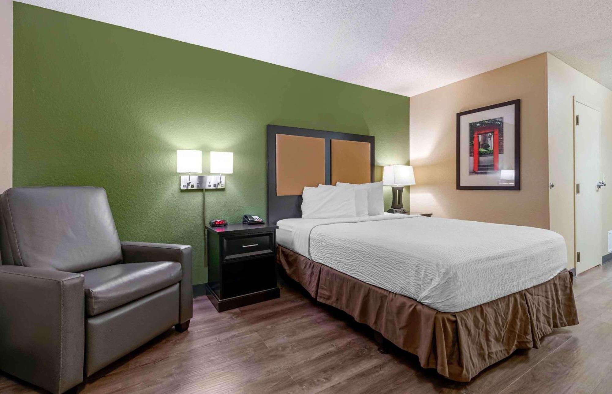 Extended Stay America Suites - Hampton - Coliseum Exterior photo