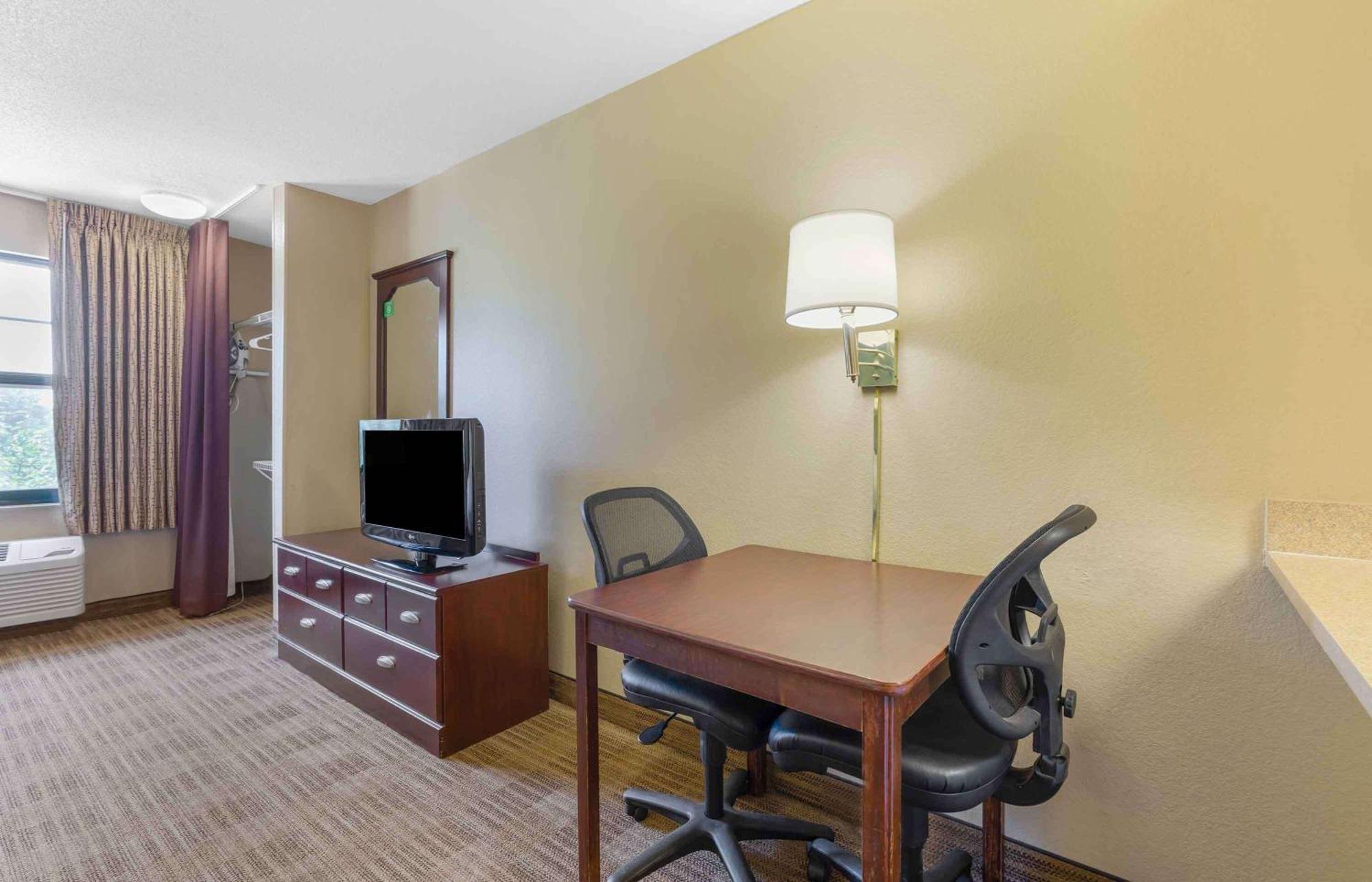 Extended Stay America Suites - Hampton - Coliseum Exterior photo